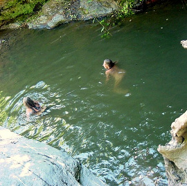 naturism swimming frayssinette frankrijk